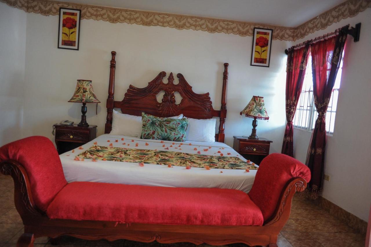 Glorianna Hotel Бухта Монтего Экстерьер фото