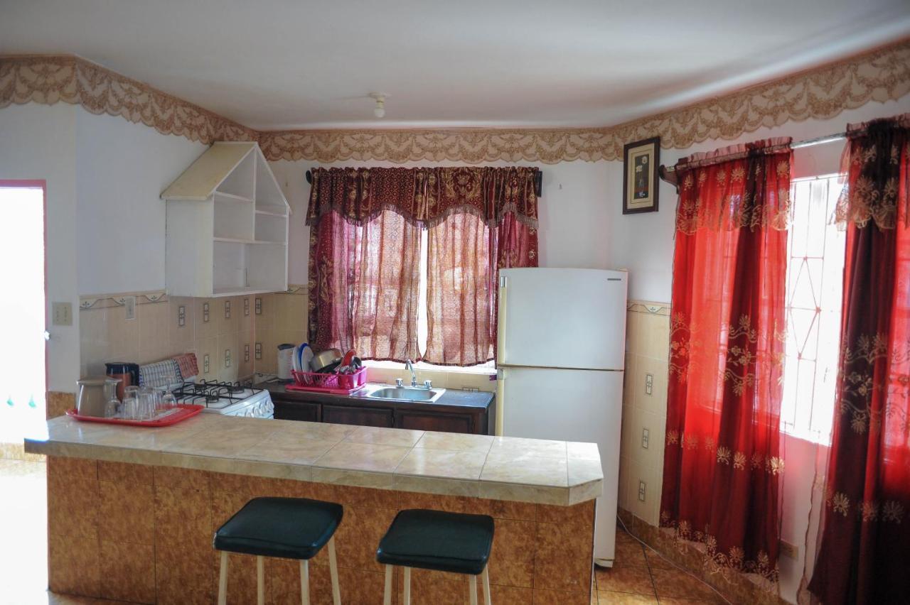 Glorianna Hotel Бухта Монтего Экстерьер фото